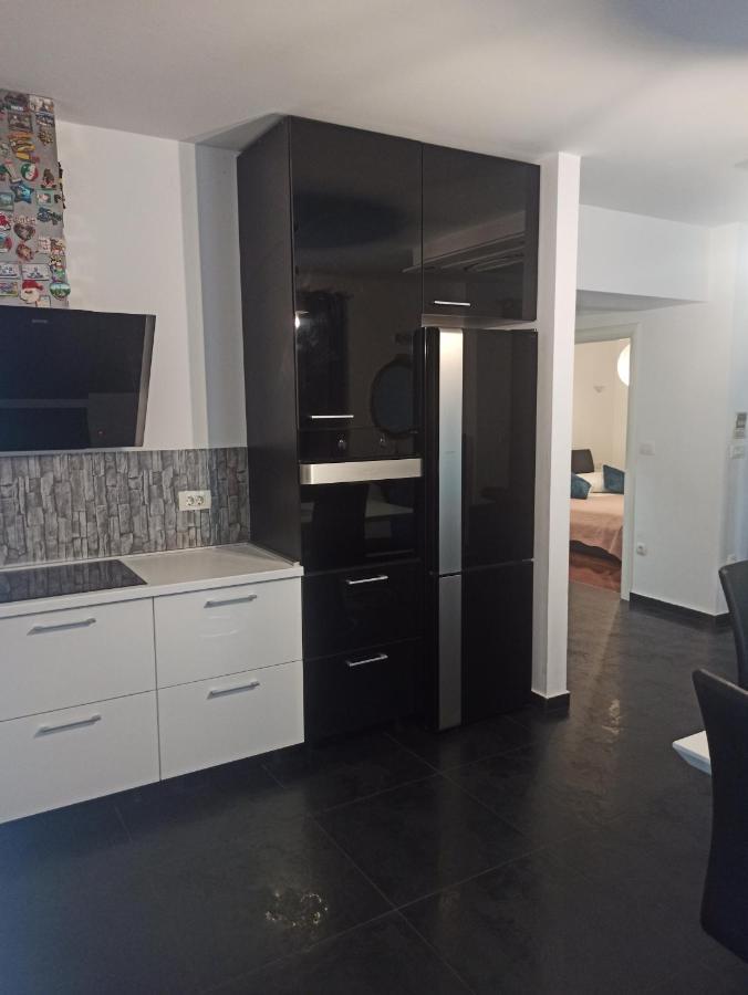 Apartment Bila Šibenik Esterno foto