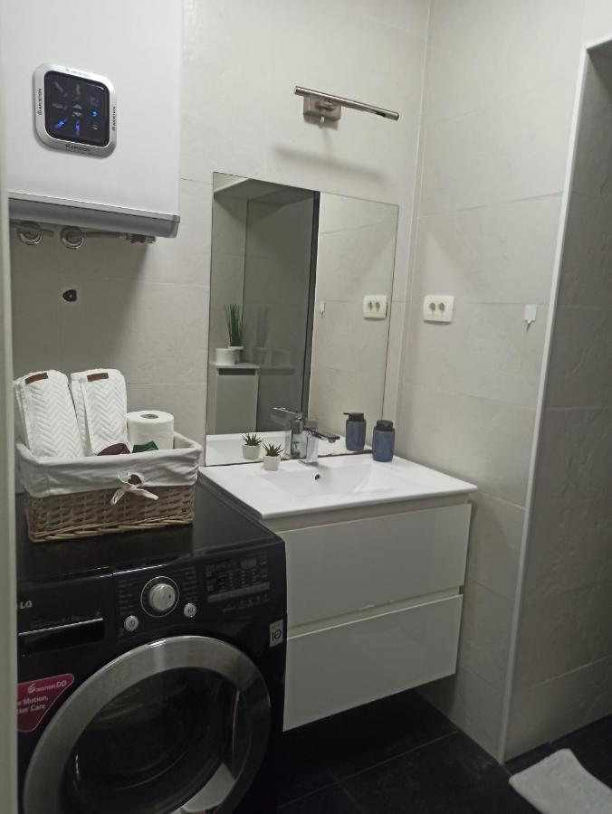 Apartment Bila Šibenik Esterno foto
