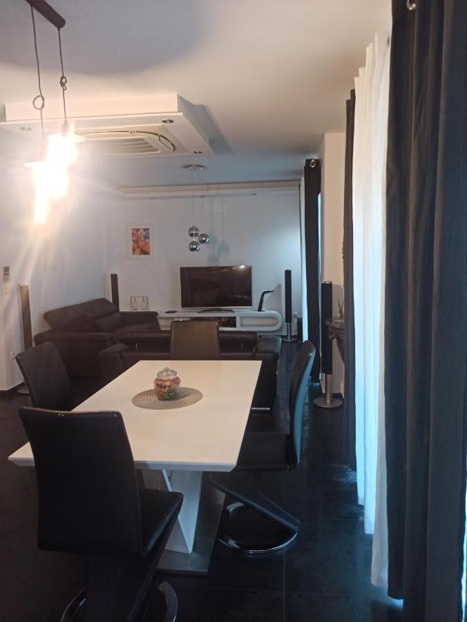 Apartment Bila Šibenik Esterno foto