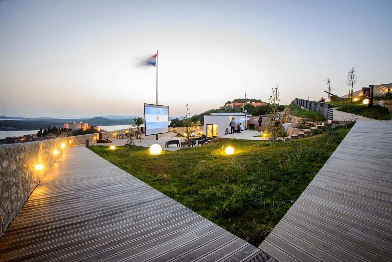 Apartment Bila Šibenik Esterno foto